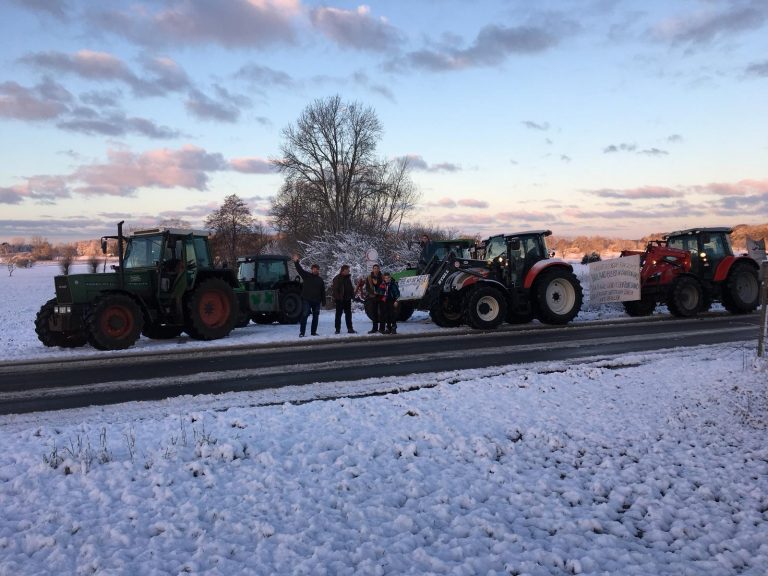 Treckerkonvoi von Stolpe nach Berlin