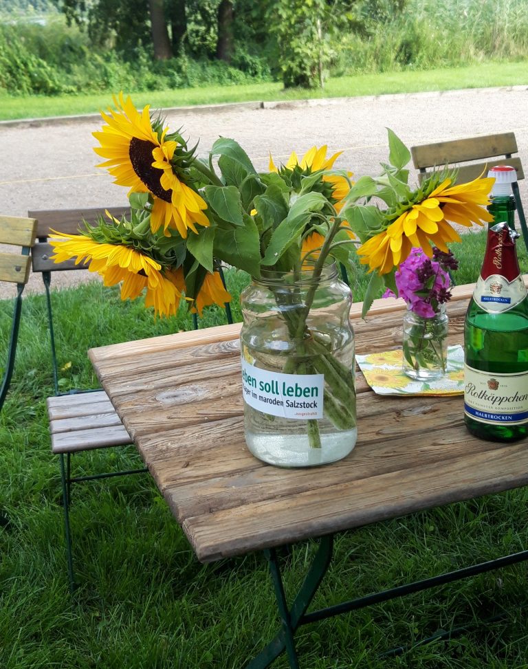 Sonnenschein und Grünes Sommerfest